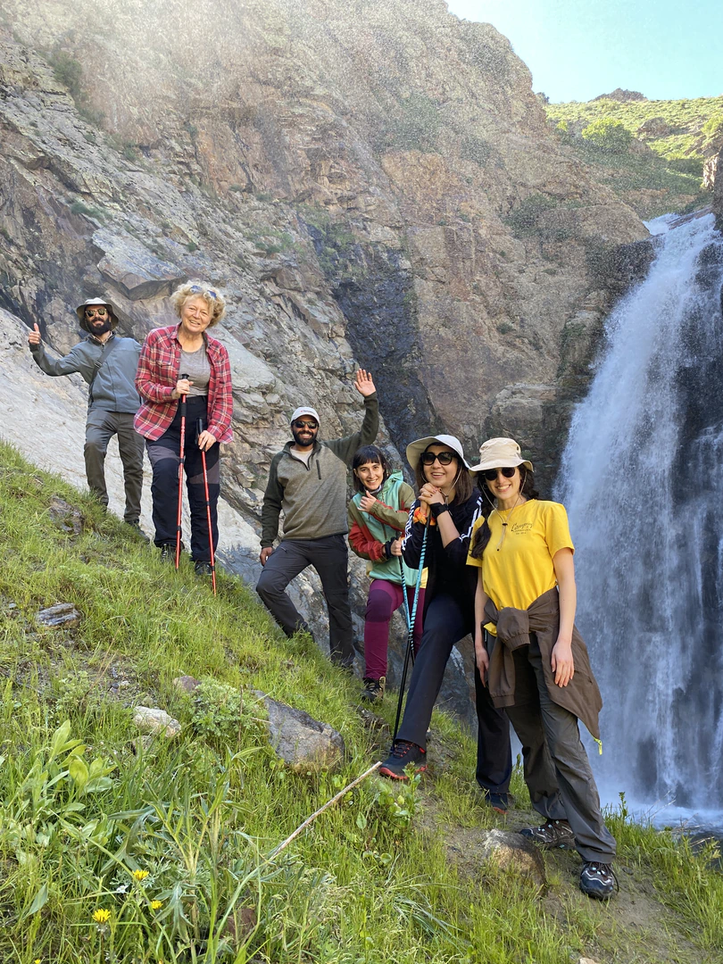 Pazmari waterfall hike